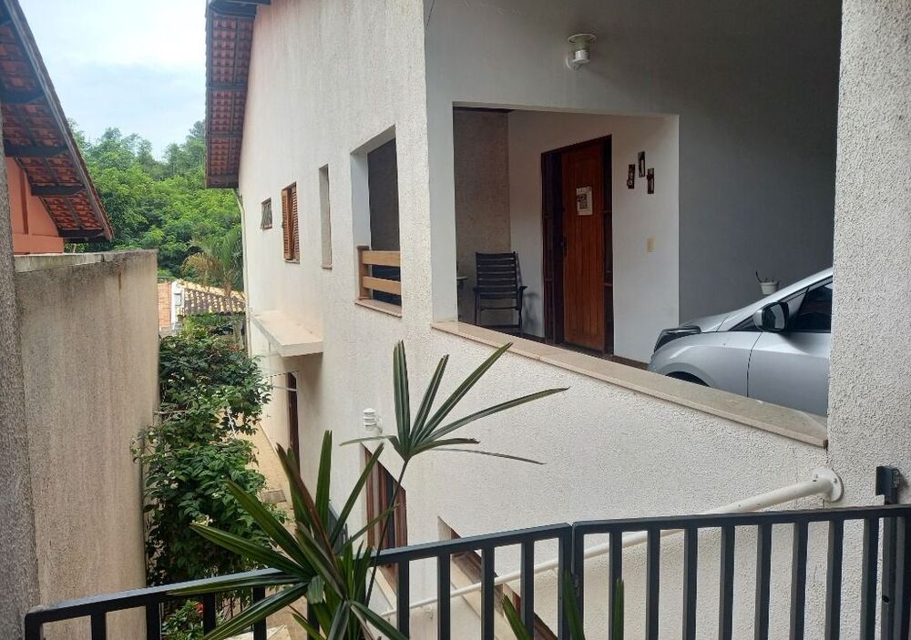 Casa de Condomínio à venda com 5 quartos, 302m² - Foto 1