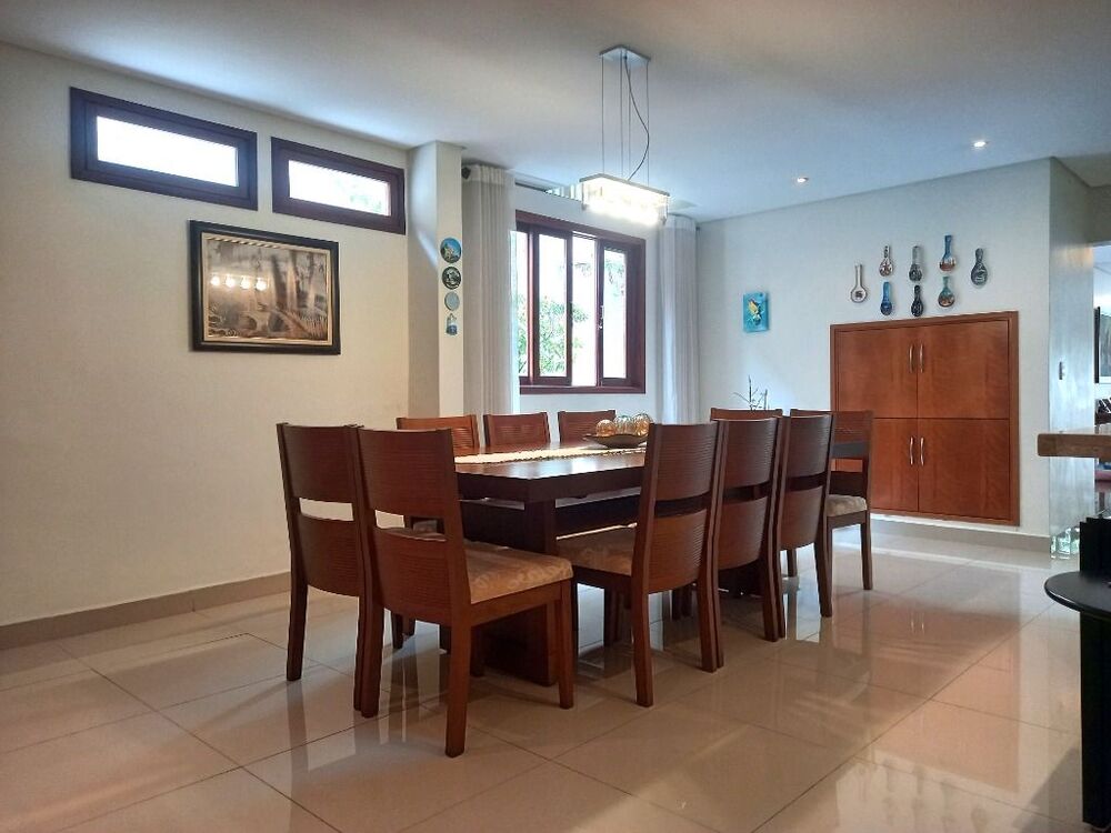 Casa de Condomínio à venda com 5 quartos, 302m² - Foto 4