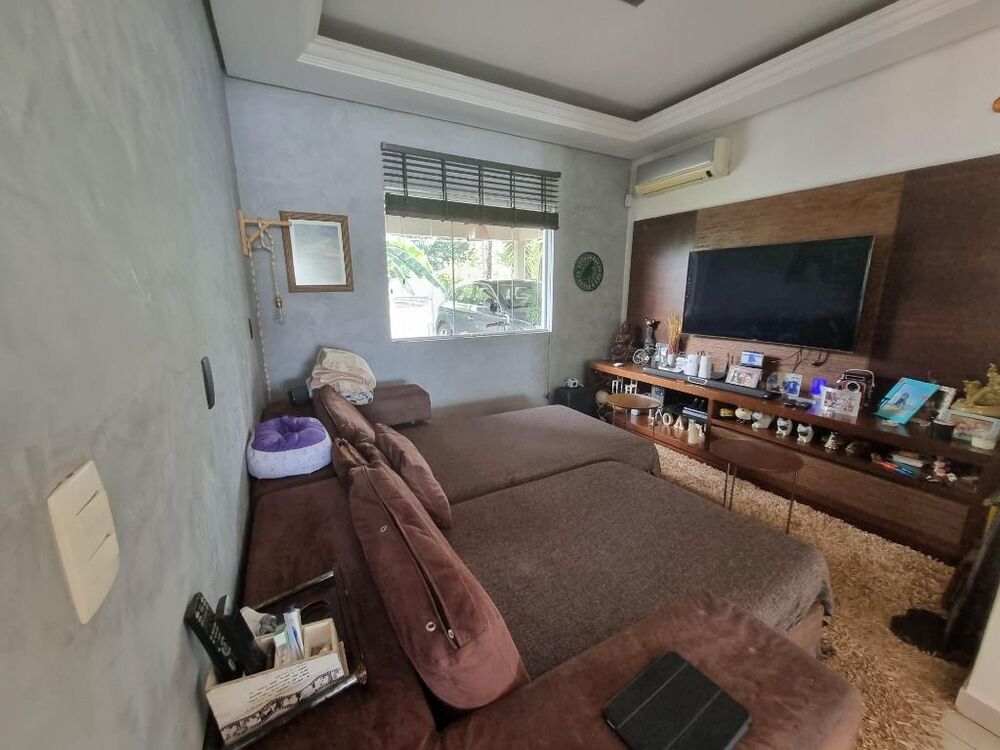 Casa de Condomínio à venda com 3 quartos, 250m² - Foto 4