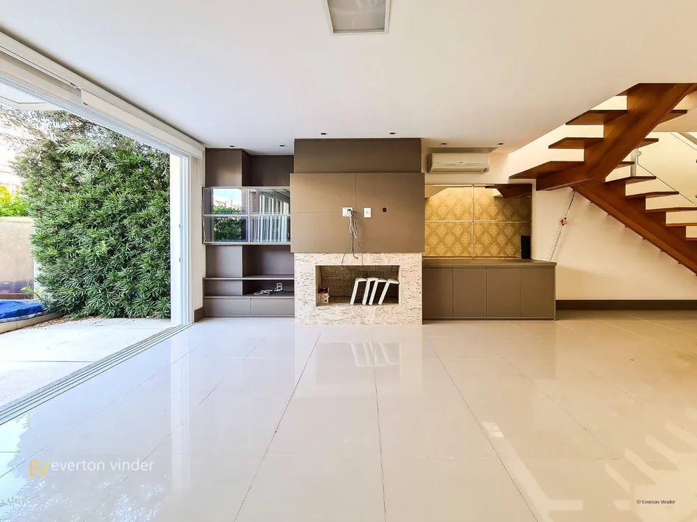 Sobrado, 3 quartos, 230 m² - Foto 1