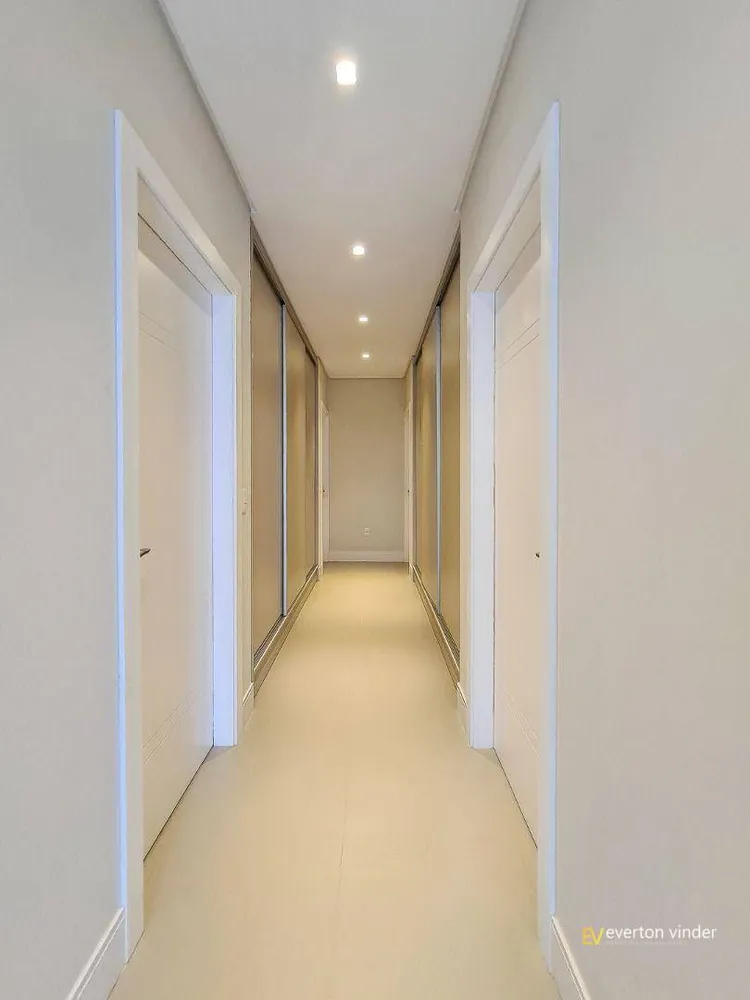 Casa, 4 quartos, 204 m² - Foto 4