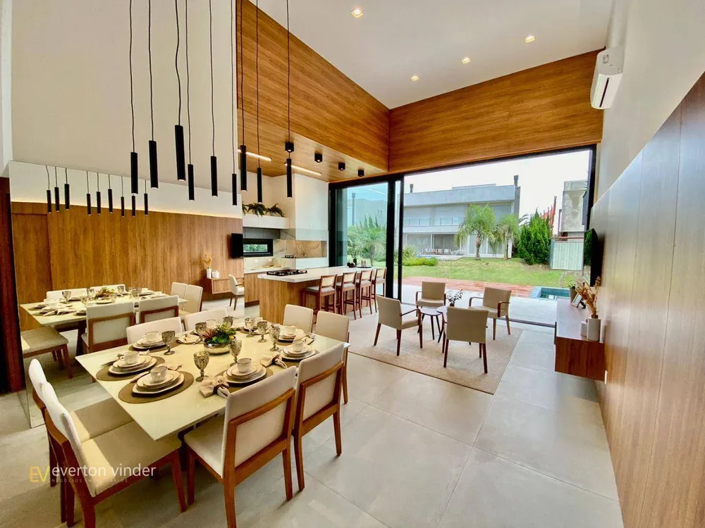 Casa, 4 quartos, 250 m² - Foto 2