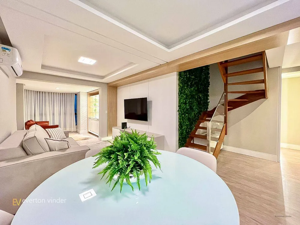 Cobertura, 3 quartos, 265 m² - Foto 2