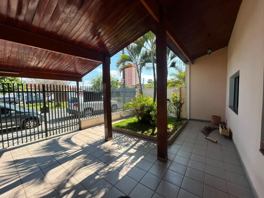 Casa, 4 quartos, 208 m² - Foto 3
