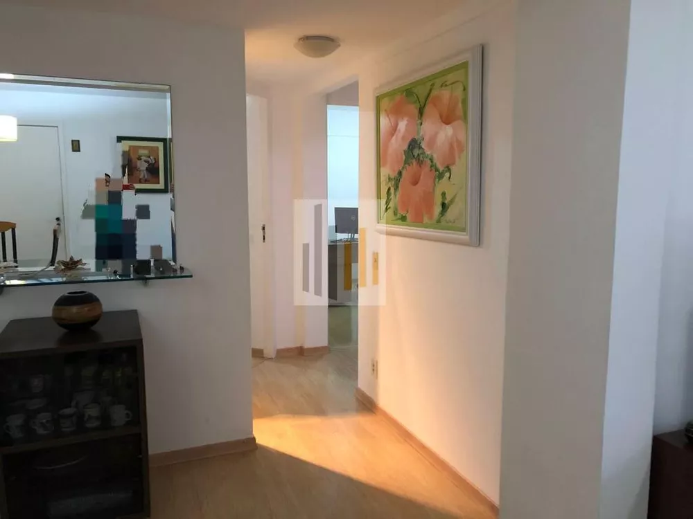 Apartamento à venda com 3 quartos, 70m² - Foto 2