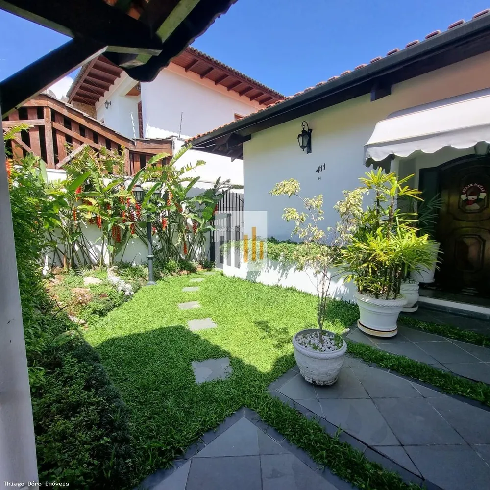 Casa, 3 quartos, 195 m² - Foto 1