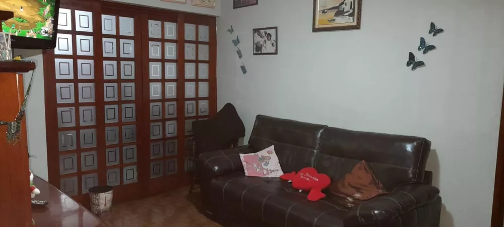 Casa à venda com 3 quartos, 250m² - Foto 1