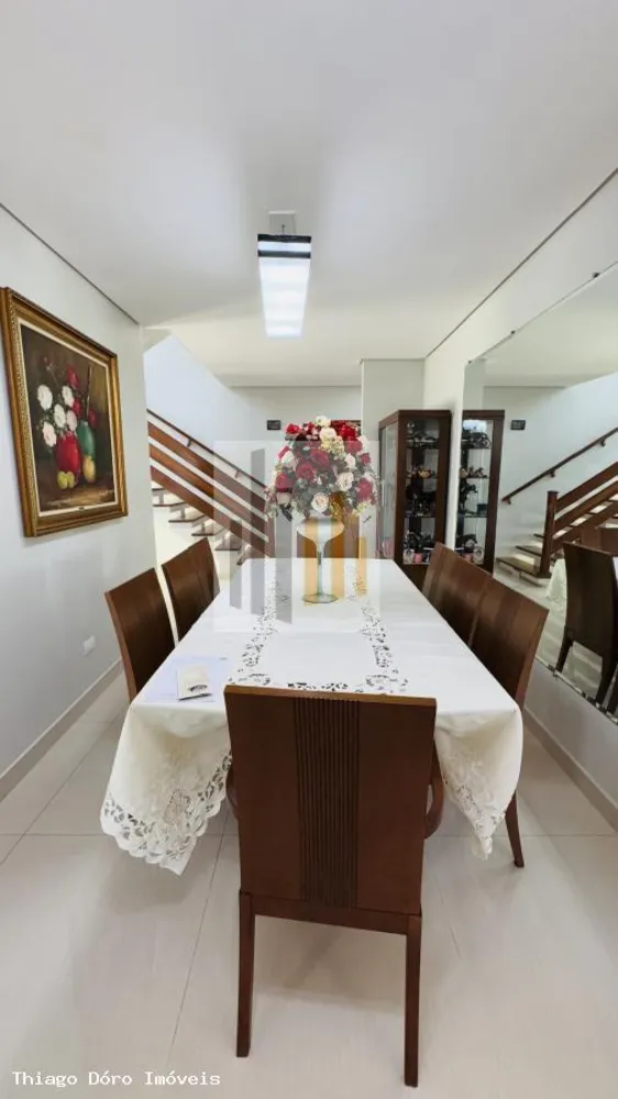 Casa, 4 quartos, 260 m² - Foto 1