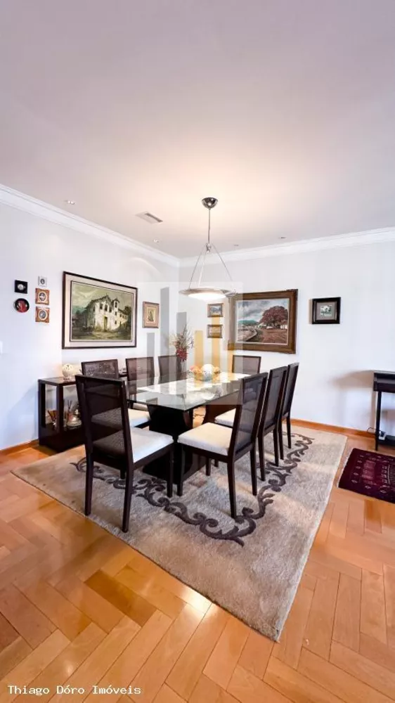 Casa, 3 quartos, 226 m² - Foto 1