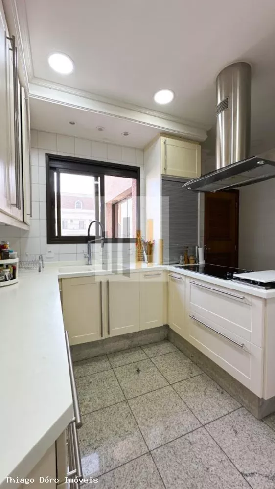 Casa, 3 quartos, 226 m² - Foto 2