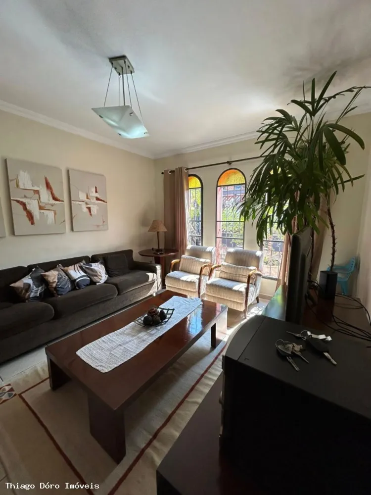 Casa, 3 quartos, 200 m² - Foto 1