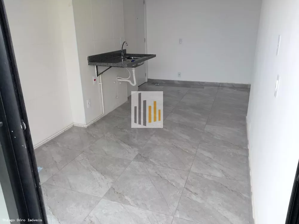 Apartamento para alugar com 2 quartos, 38m² - Foto 2