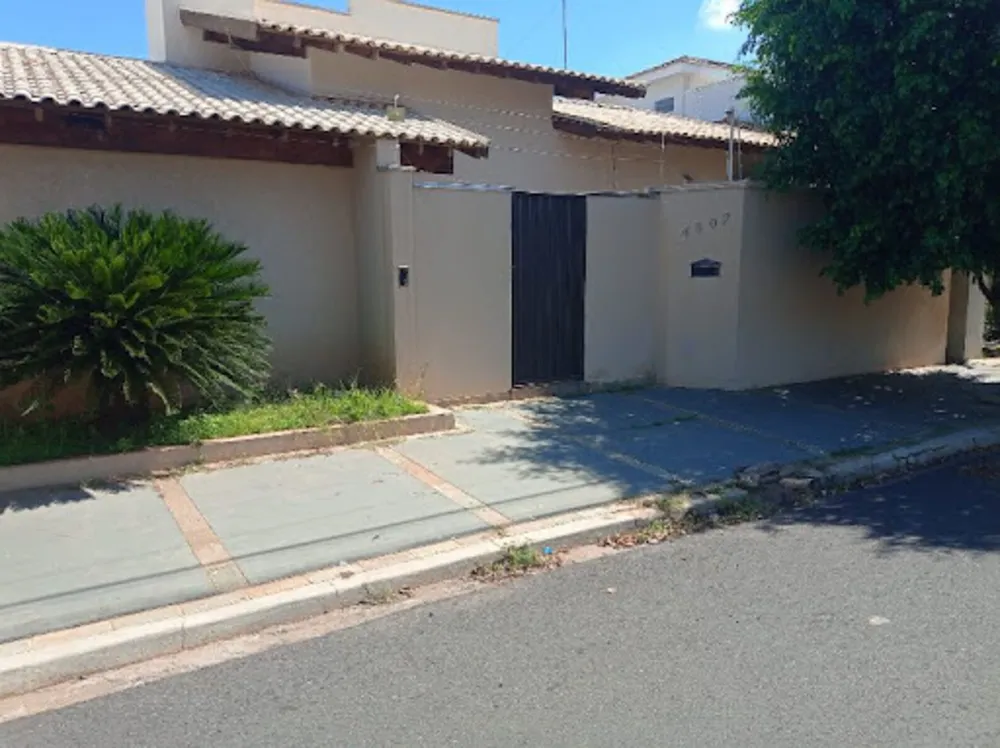 Casa, 3 quartos, 194 m² - Foto 2