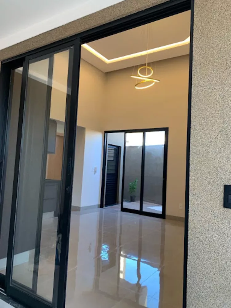 Casa à venda com 3 quartos, 106m² - Foto 4