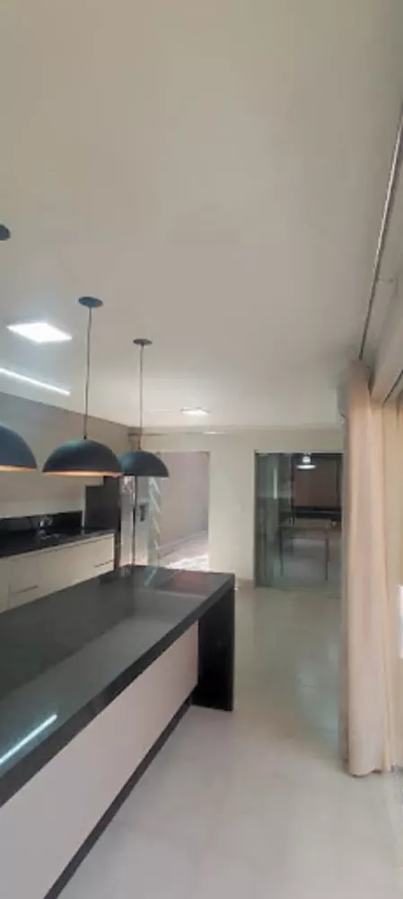 Casa à venda com 3 quartos, 149m² - Foto 3