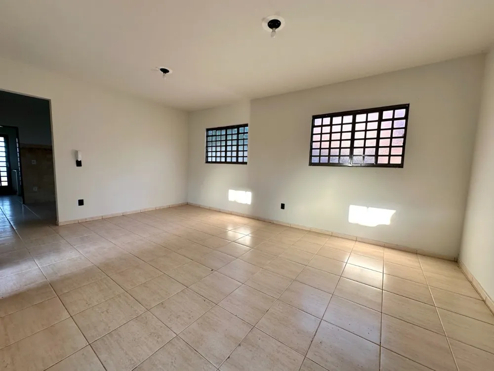 Chácara, 4 quartos, 4640 m² - Foto 3