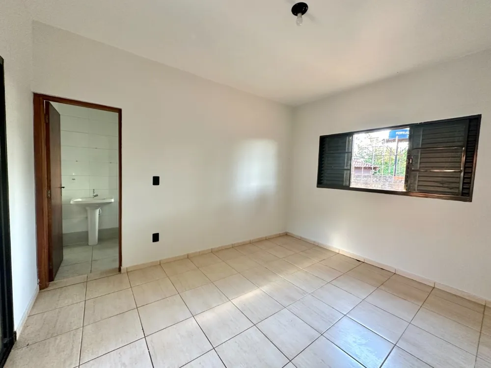 Chácara, 4 quartos, 4640 m² - Foto 8