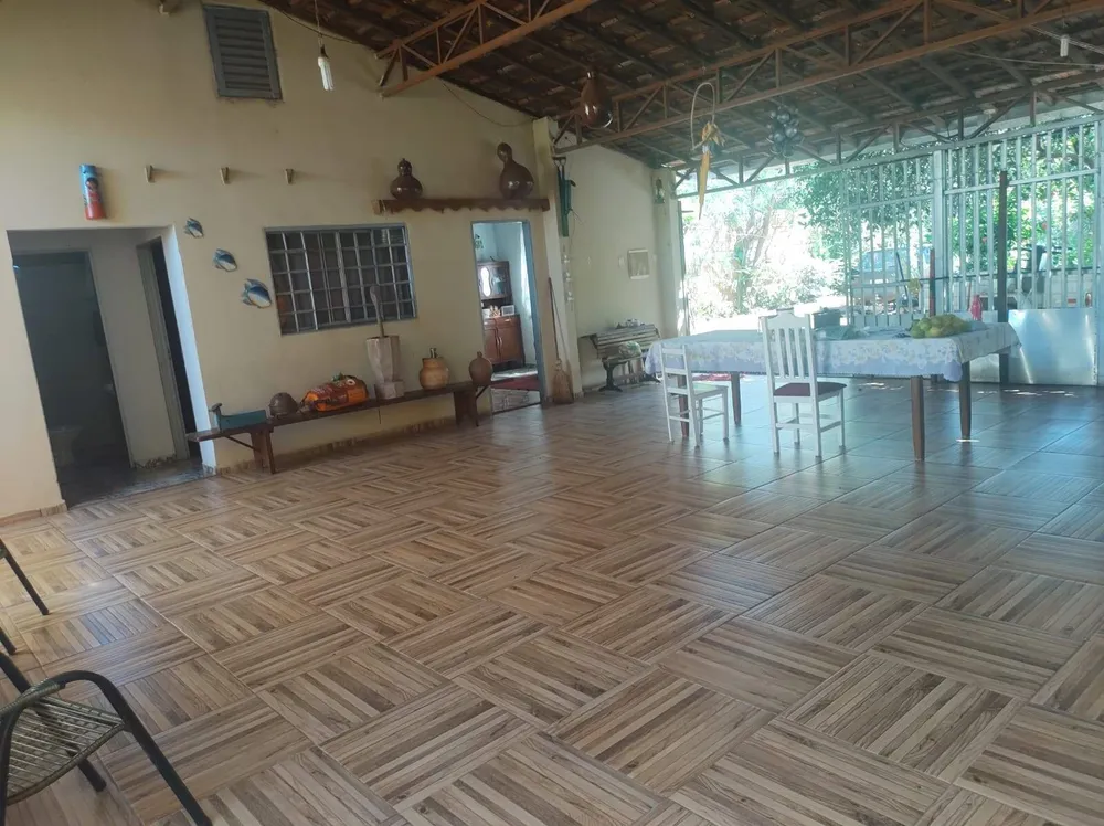 Chácara, 3 quartos, 450 m² - Foto 1