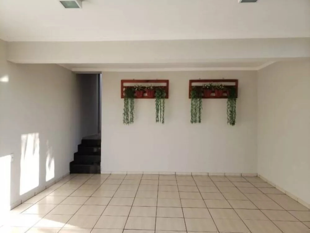 Casa, 2 quartos, 242 m² - Foto 4