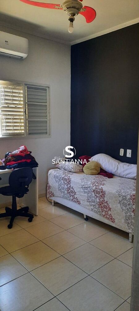 Casa à venda com 3 quartos, 968m² - Foto 9
