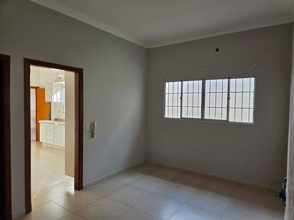 Casa, 3 quartos, 260 m² - Foto 1