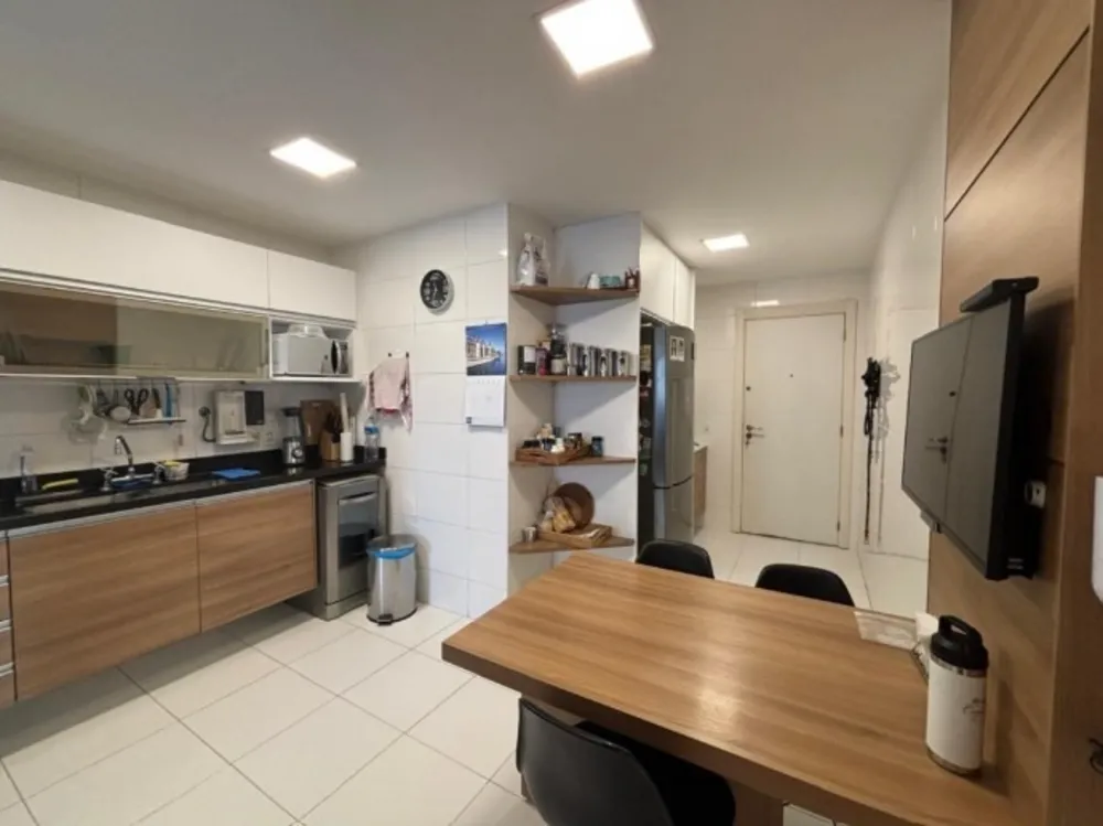 Apartamento, 3 quartos, 192 m² - Foto 2