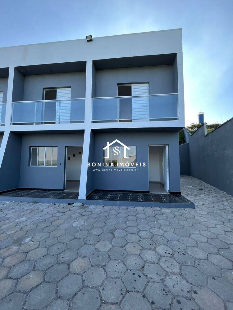 Casa à venda com 2 quartos, 69m² - Foto 1