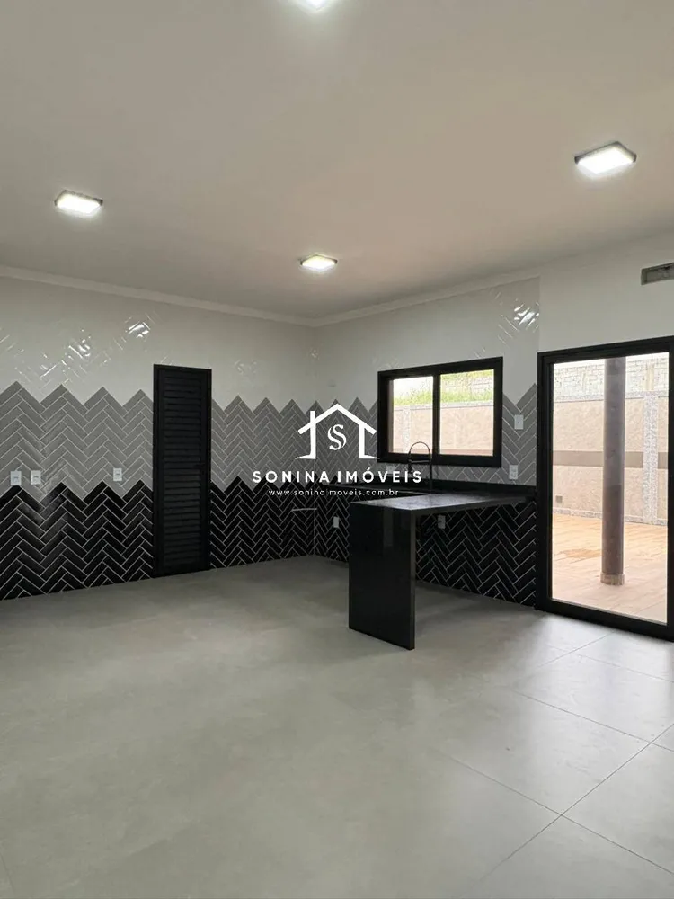 Casa, 3 quartos, 272 m² - Foto 1