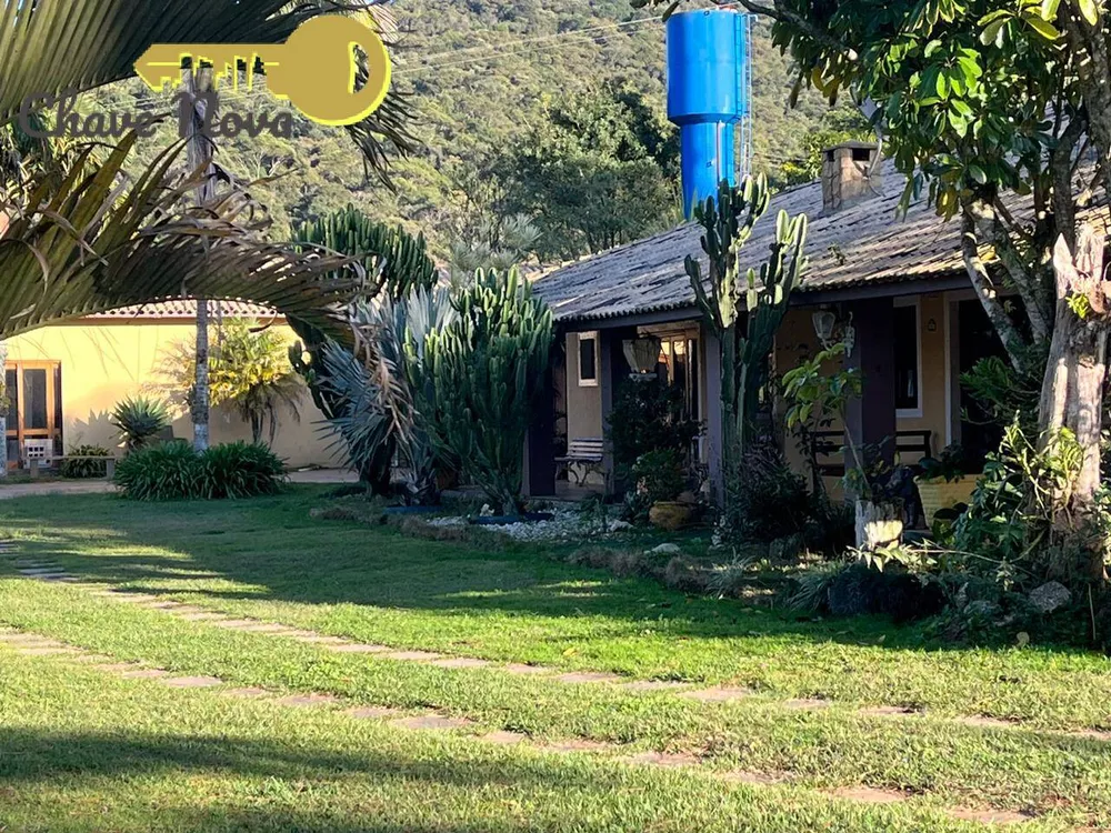 Fazenda à venda com 6 quartos, 1000m² - Foto 4