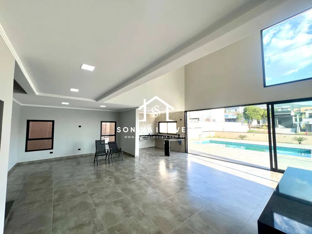 Casa, 5 quartos, 370 m² - Foto 1