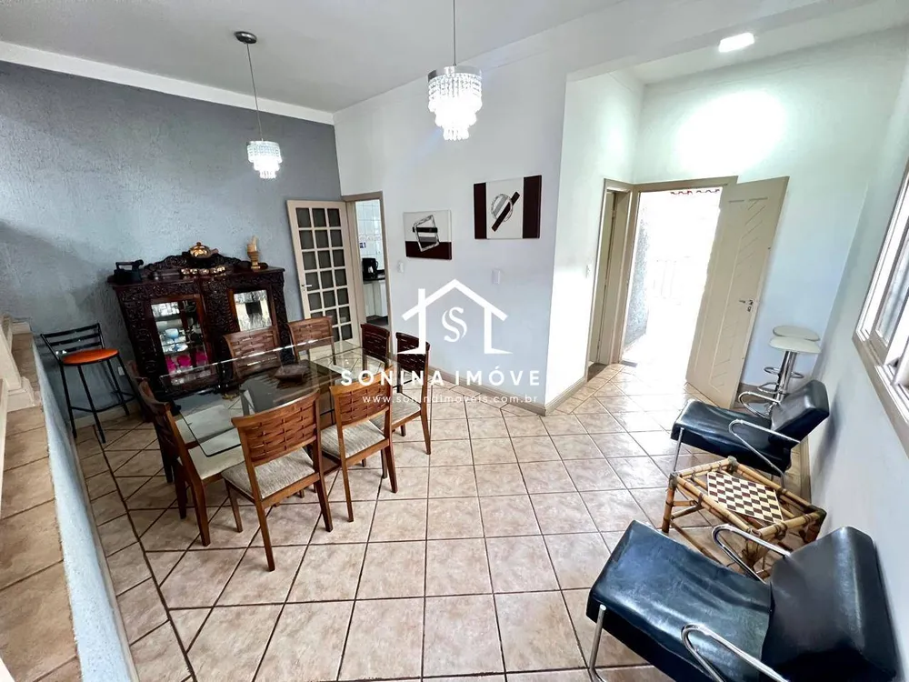 Casa, 5 quartos, 338 m² - Foto 1