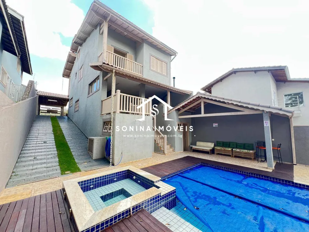 Casa, 5 quartos, 338 m² - Foto 1