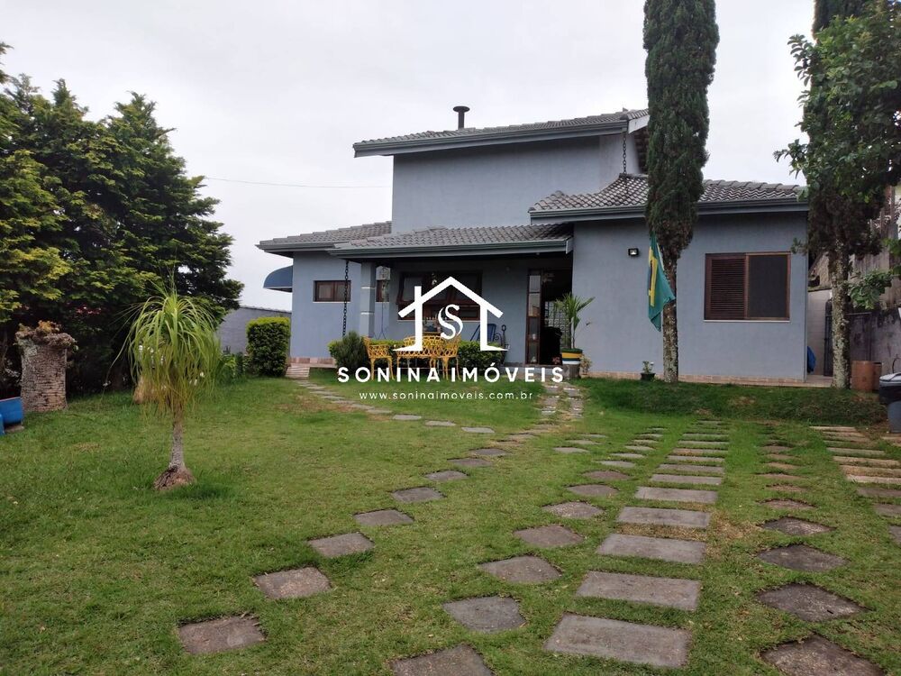 Casa à venda com 4 quartos, 200m² - Foto 2