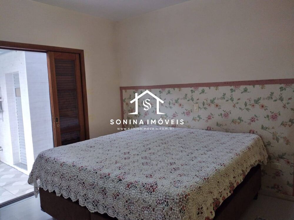 Casa à venda com 4 quartos, 200m² - Foto 4