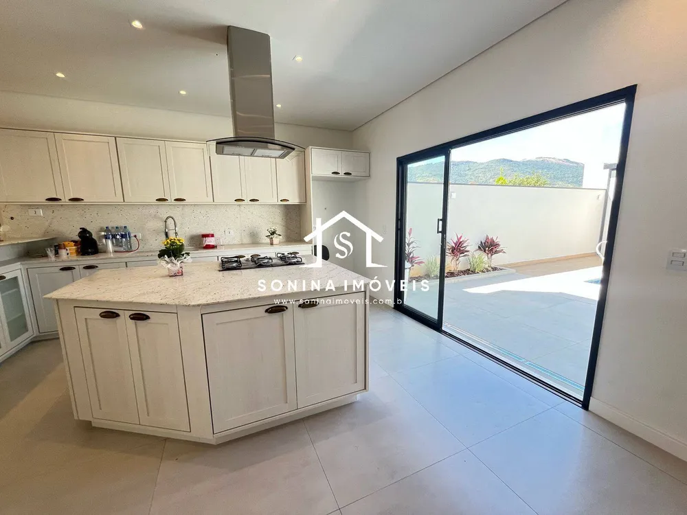 Casa, 3 quartos, 200 m² - Foto 10