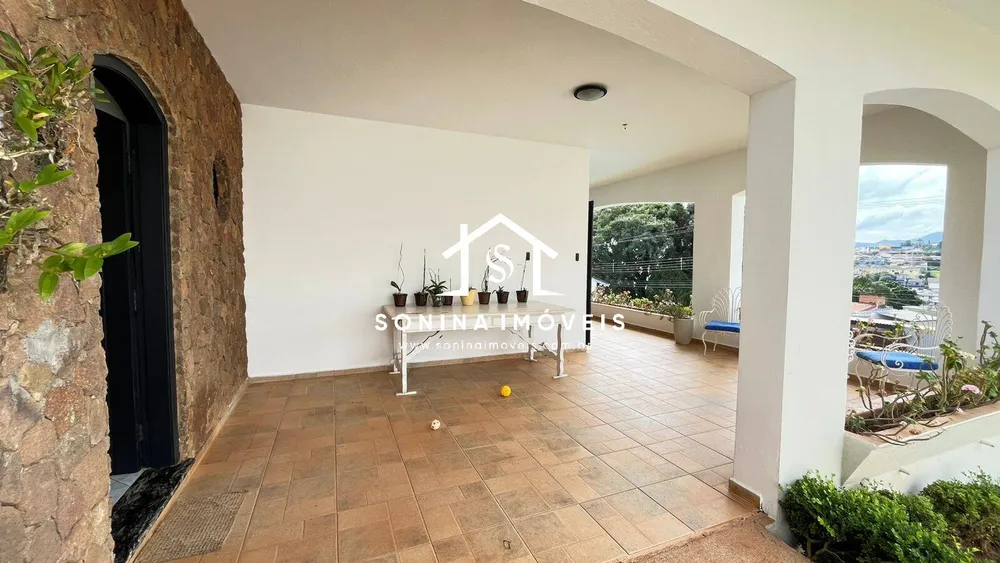 Casa, 4 quartos, 362 m² - Foto 2