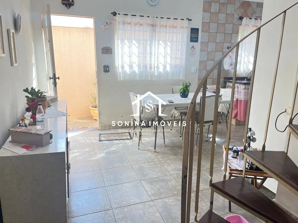 Casa, 4 quartos, 229 m² - Foto 3