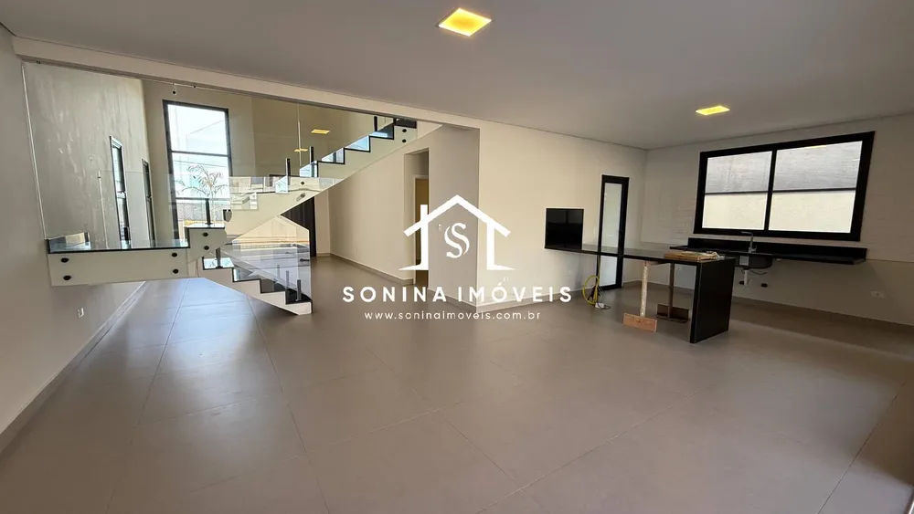 Casa, 3 quartos, 266 m² - Foto 1