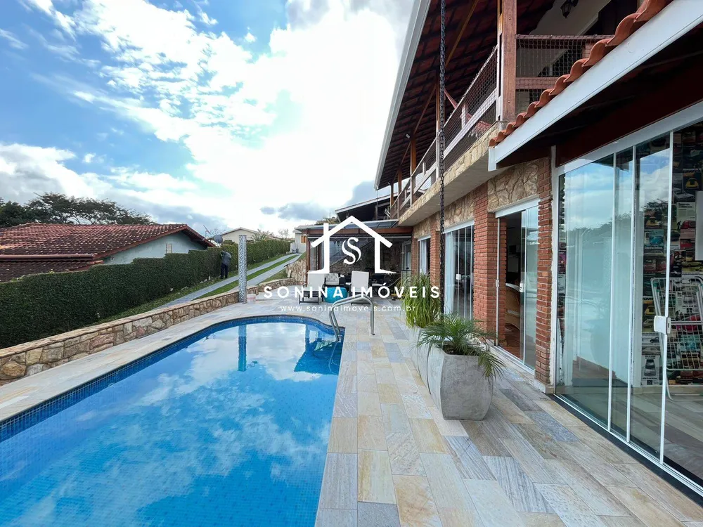 Casa, 4 quartos, 249 m² - Foto 1