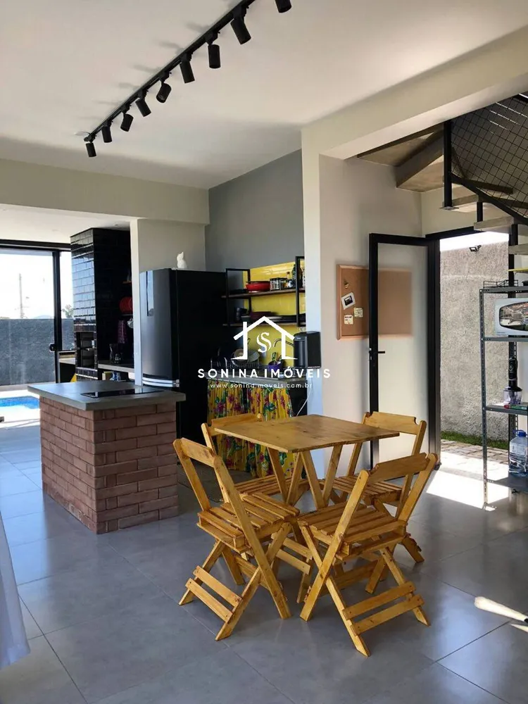 Casa, 4 quartos, 144 m² - Foto 1