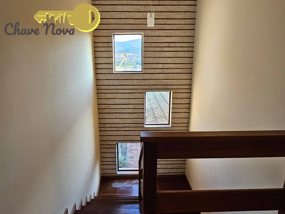 Casa à venda com 4 quartos, 420m² - Foto 7