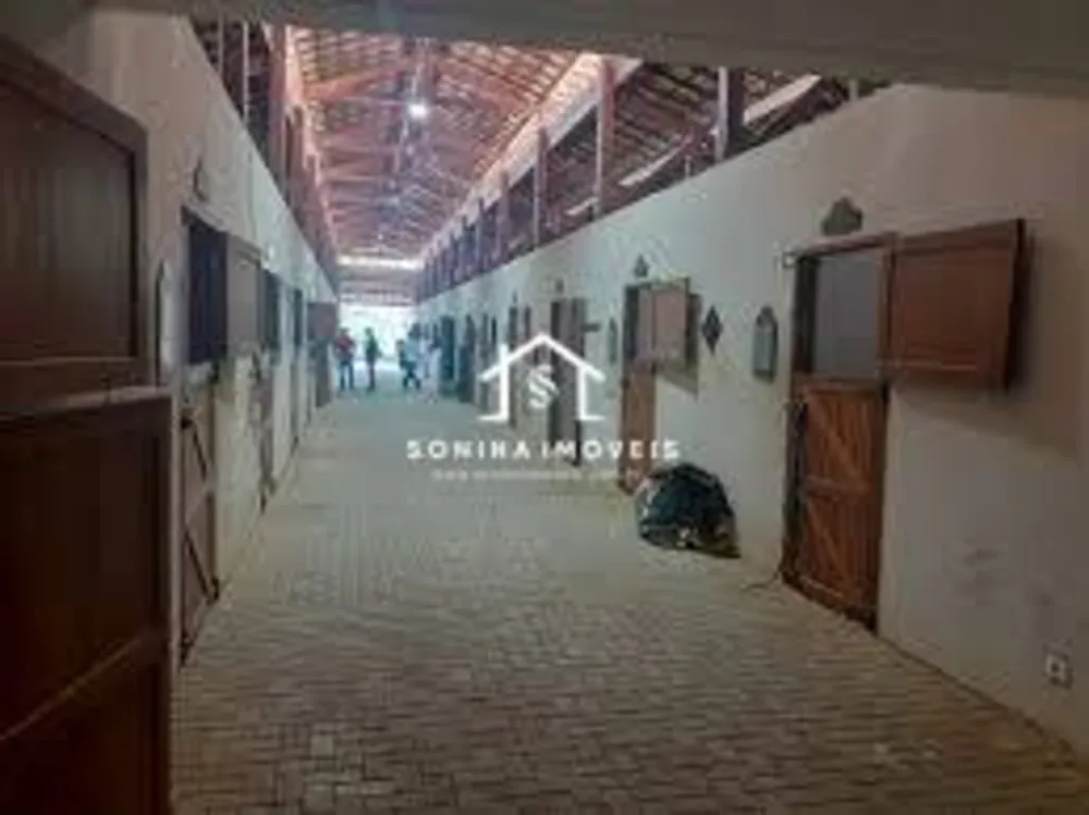 Sítio, 15 quartos, 25 m² - Foto 1