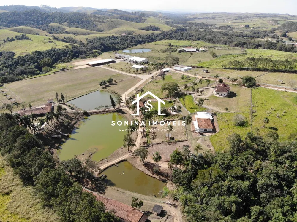 Sítio, 39 quartos, 3000 m² - Foto 1