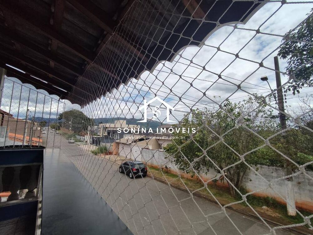 Casa à venda com 3 quartos, 154m² - Foto 2