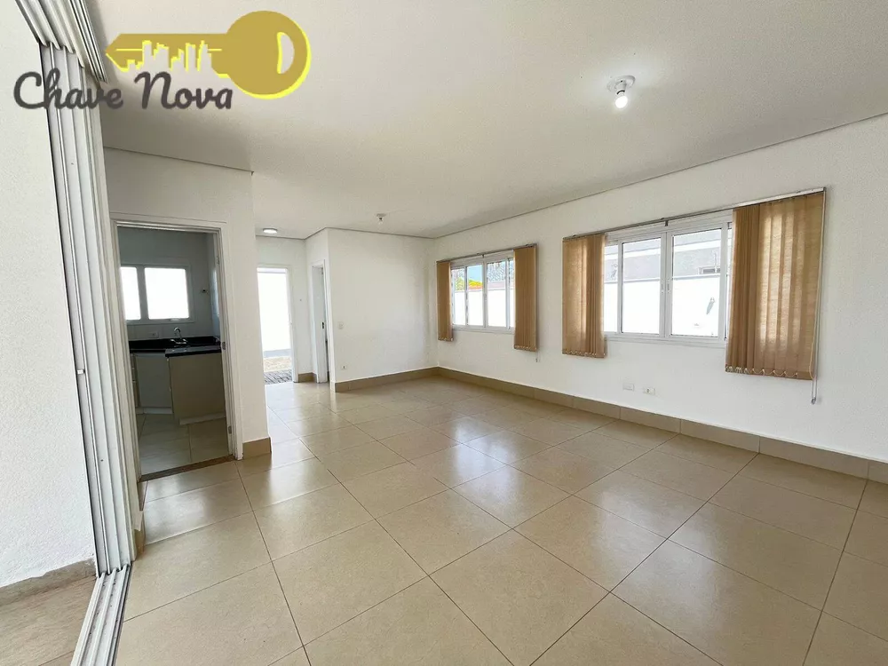 Casa à venda com 3 quartos, 115m² - Foto 1