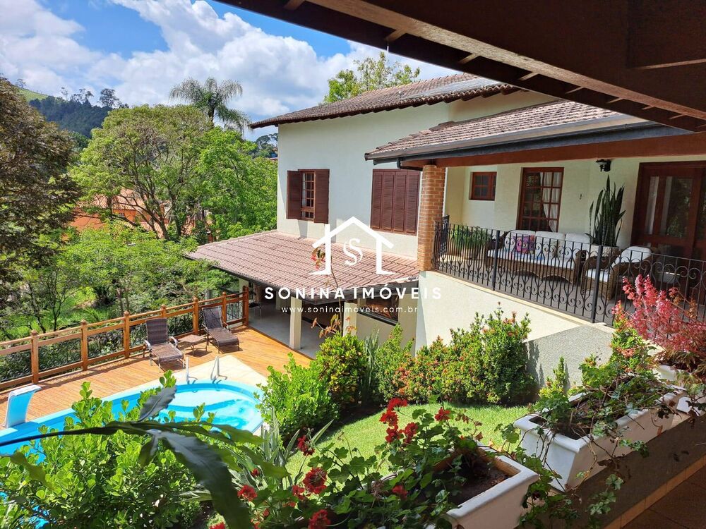 Casa à venda com 5 quartos, 421m² - Foto 1