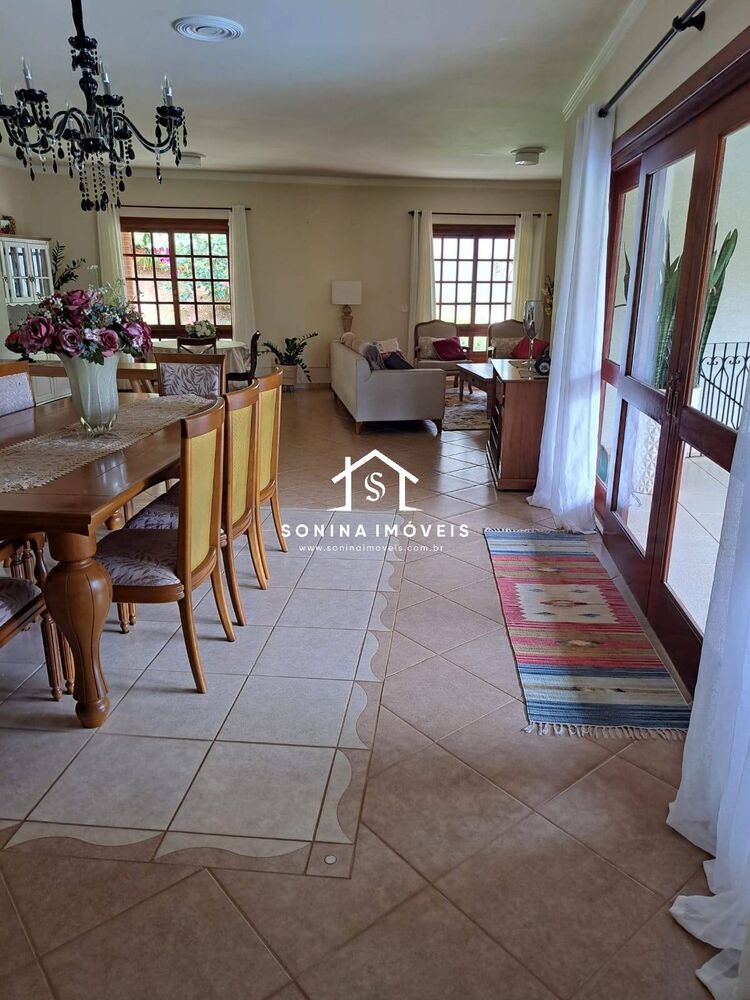 Casa à venda com 5 quartos, 421m² - Foto 2