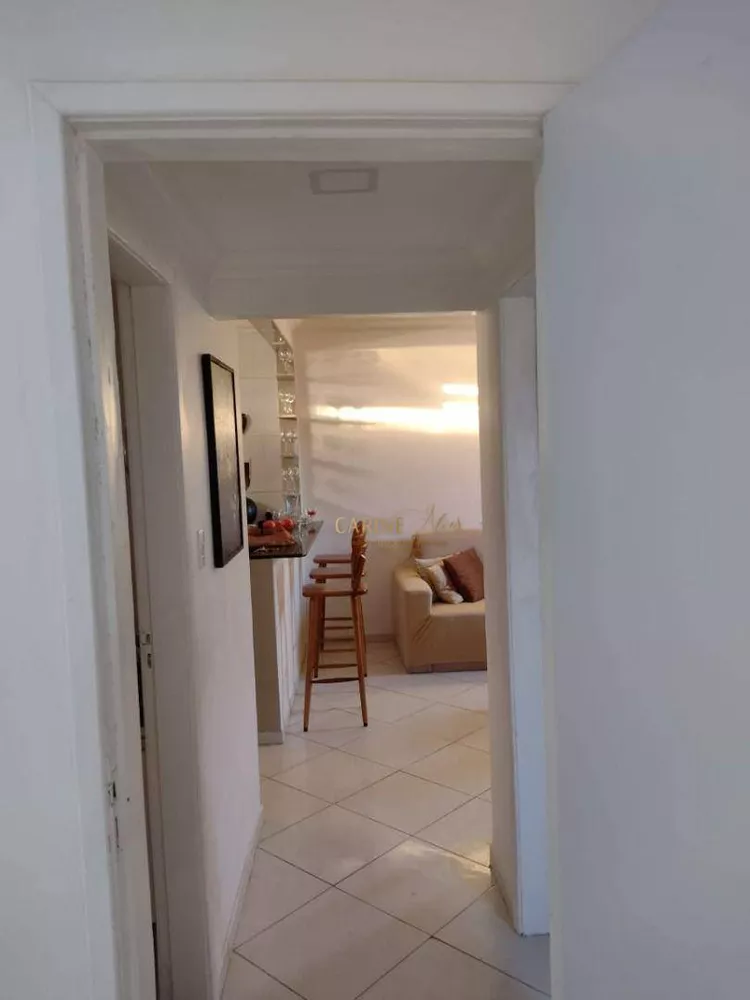 Apartamento à venda com 2 quartos, 70m² - Foto 3