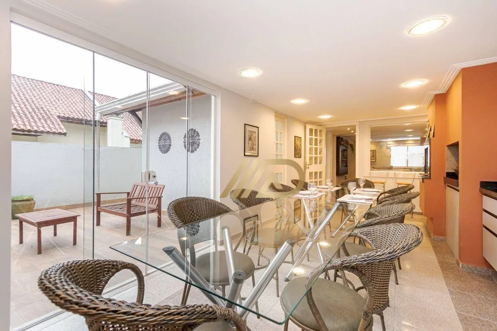 Sobrado, 3 quartos, 200 m² - Foto 1