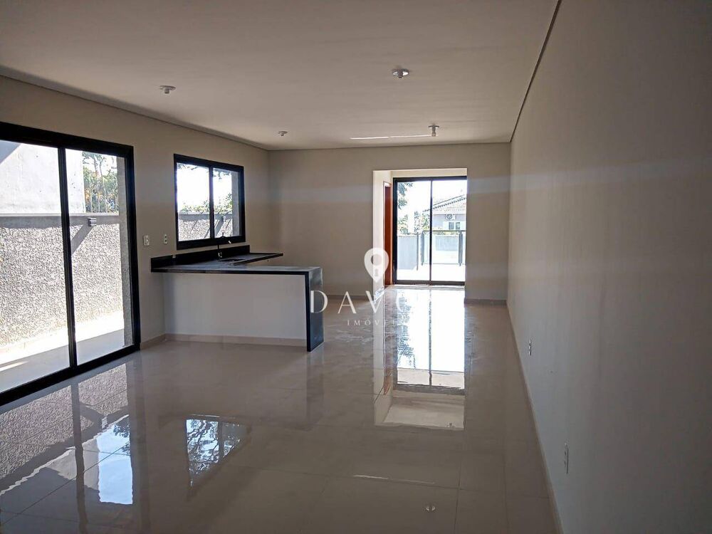 Sobrado à venda com 3 quartos, 150m² - Foto 2